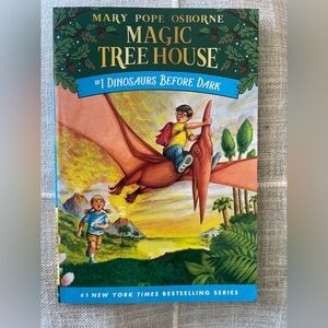 Magic Tree House: Dinosaurs Before Dark Book #1